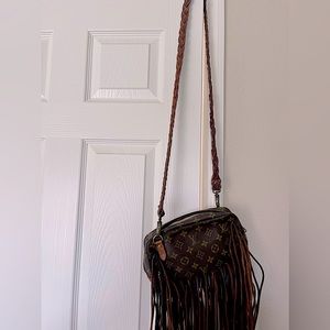 New and barely used LV purse